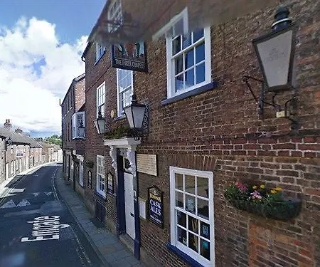 The Three Coopers Bed & Breakfast 3*