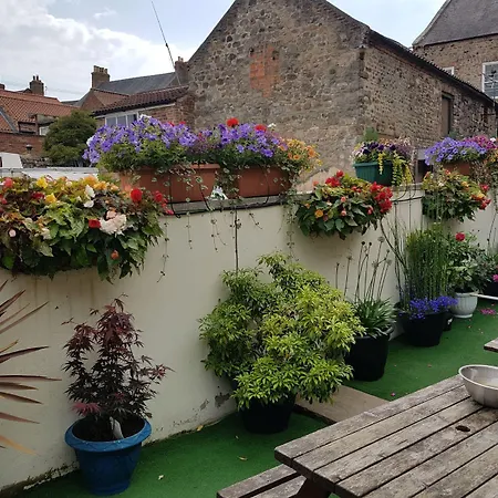 The Three Coopers 公寓 *