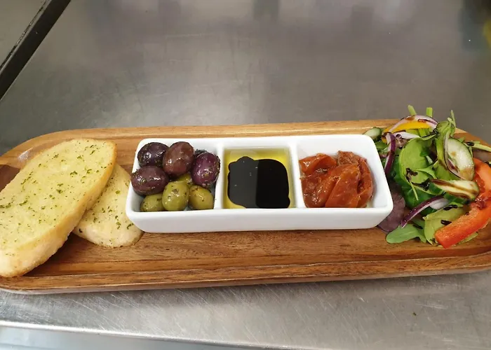 The Three Coopers 公寓 *